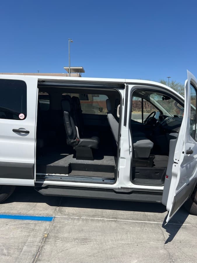 2019 Ford Transit 150 XLT Luxury 10 Seat Van thumbnail 9