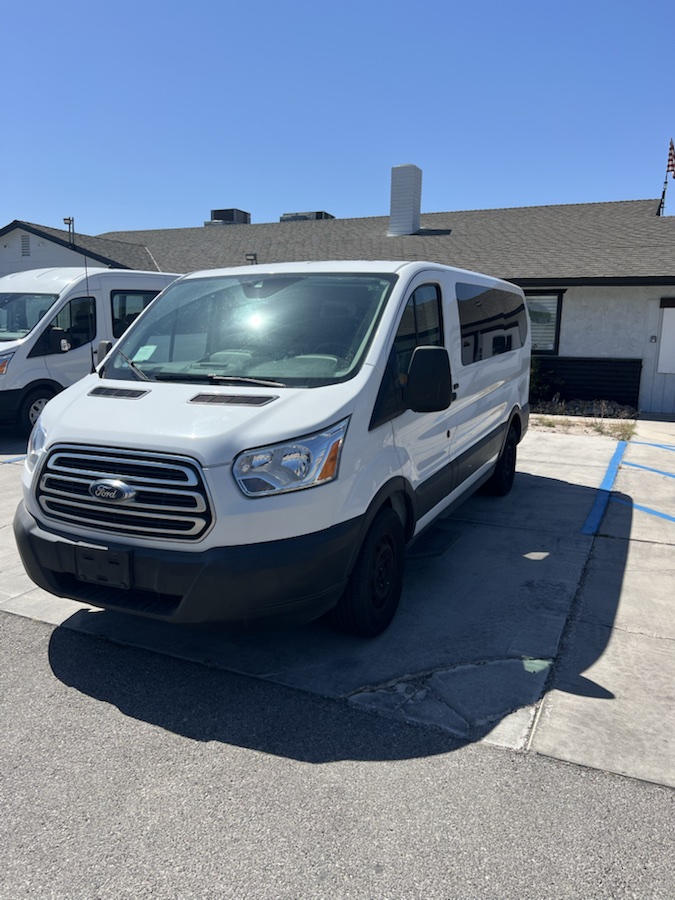 2019 Ford Transit 150 XLT Luxury 10 Seat Van